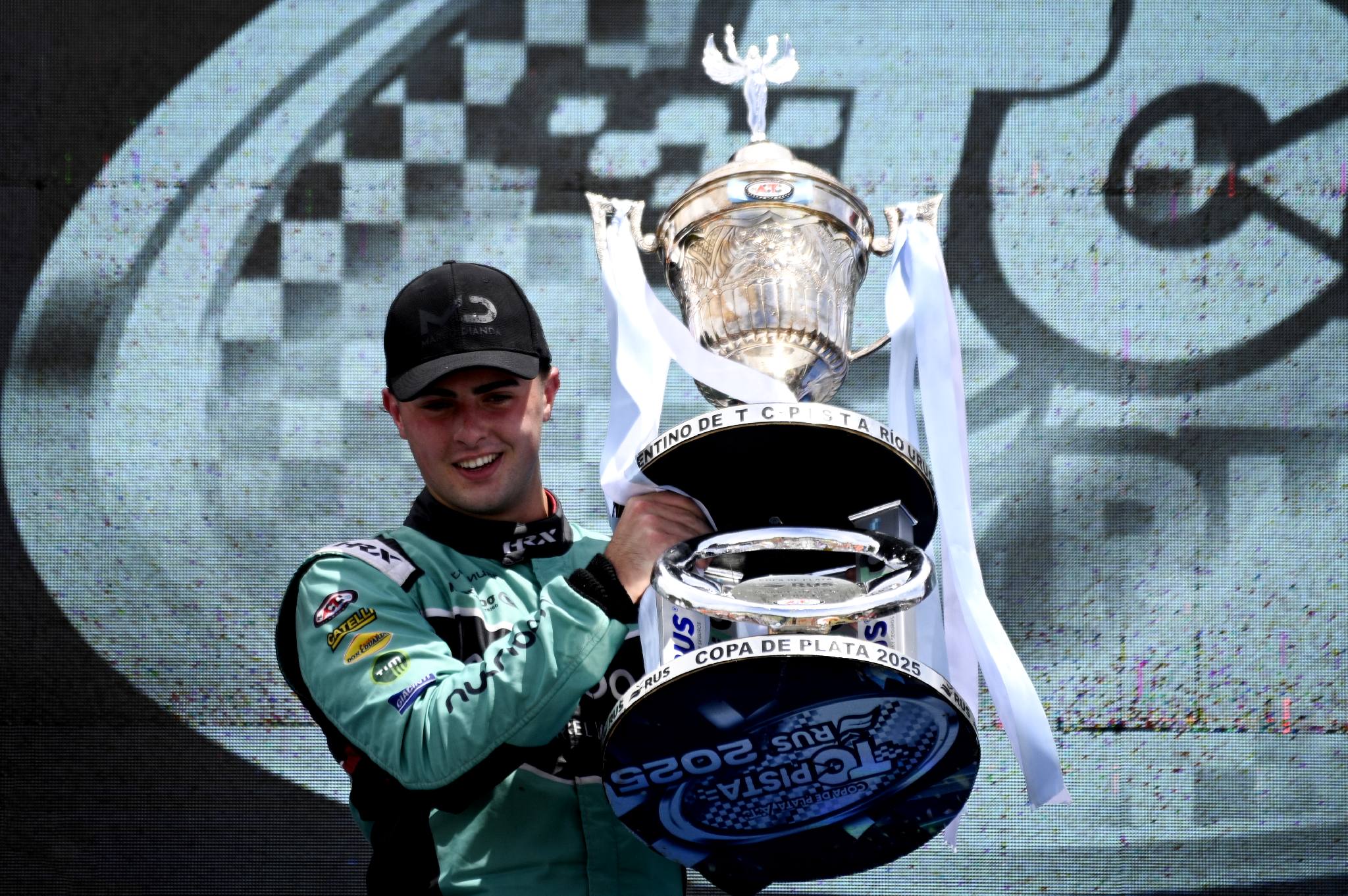 Dianda se quedó con el campeonato del TC Pista