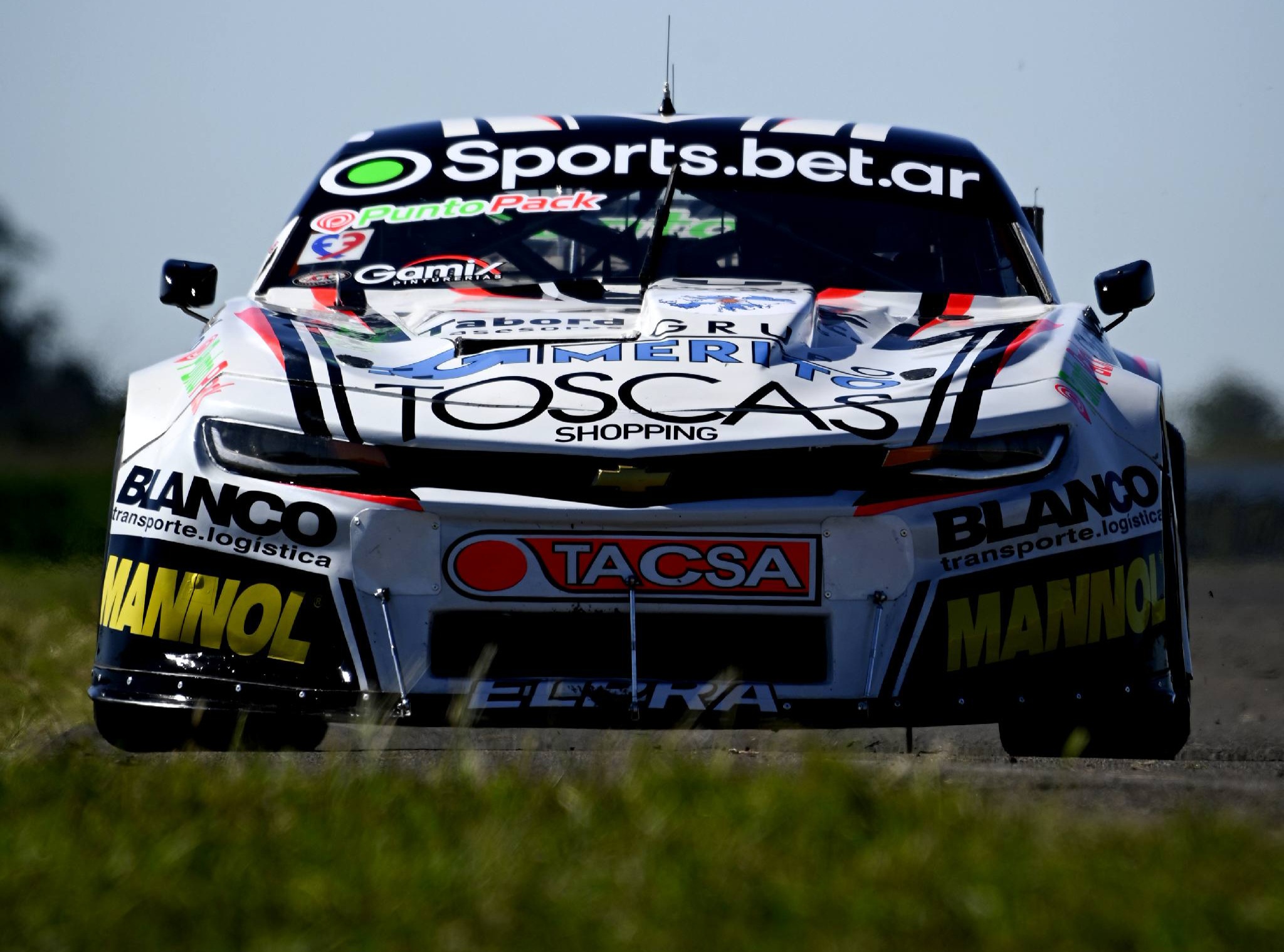 Lambiris, Mangoni y Urcera, ganaron las series dominicales en Concepción